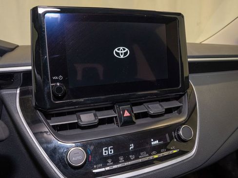 Used 2024 Toyota Corolla LE image 12