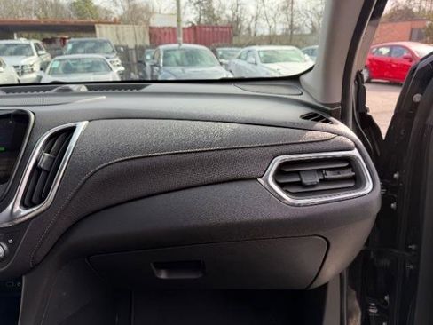 Used 2020 Chevrolet Equinox Premier image 38