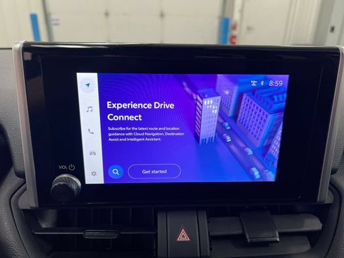 Used 2024 Toyota RAV4 XLE FWD image 15
