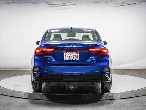 Used 2024 Kia Forte LXS w/ LXS Technology Package image 3