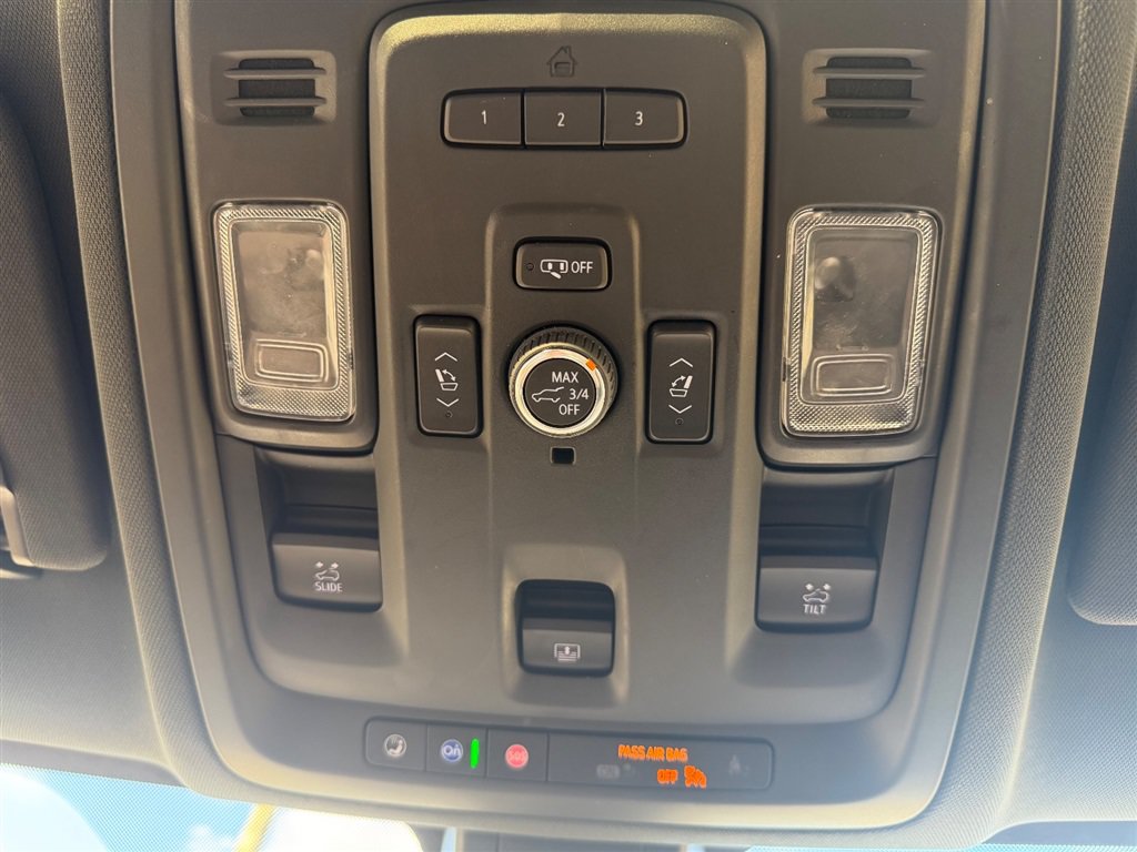 Used 2021 Chevrolet Tahoe Premier AWD/4WD image 39