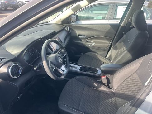 Used 2022 Nissan Kicks SV w/ Interior Electronics Package image 5