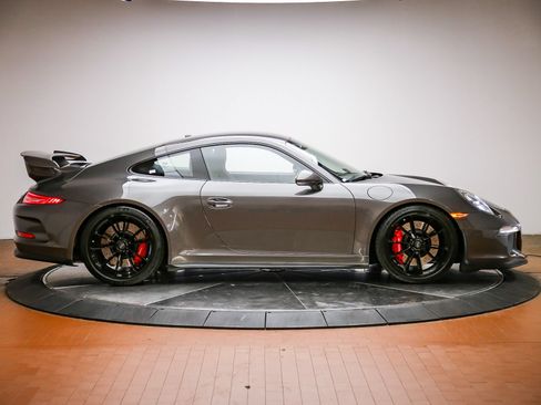 Certified 2015 Porsche 911 GT3 RWD image 8