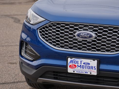 Used 2024 Ford Edge SEL w/ Convenience Package image 11