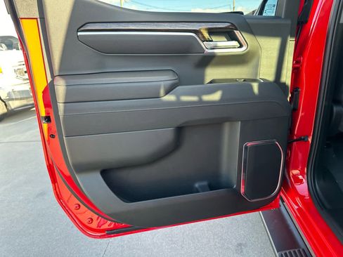 New 2025 GMC Sierra 1500 Elevation w/ Preferred Package image 17