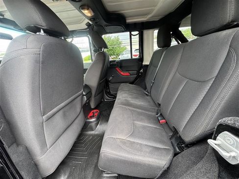 Used 2016 Jeep Wrangler Unlimited Sport w/ Connectivity Group AWD/4WD image 11