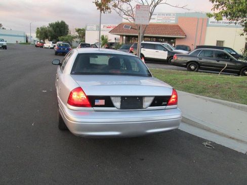 Used 2011 Ford Crown Victoria Police Interceptor w/ Radio Suppression Pkg image 4