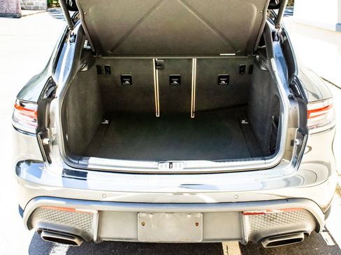 Used 2023 Porsche Macan AWD/4WD image 20