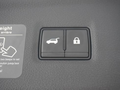 Used 2023 INFINITI QX50 Luxe FWD image 32