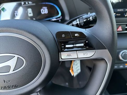 New 2026 Hyundai Elantra SE FWD image 27