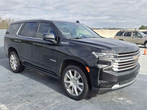 Used 2021 Chevrolet Tahoe High Country w/ Premium Package image 2