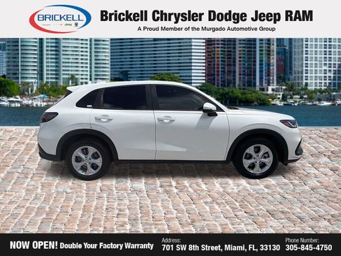 Used 2023 Honda HR-V LX image 6