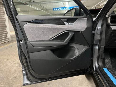 New 2026 Volkswagen Tiguan S FWD image 19
