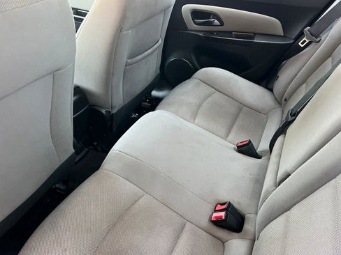 Used 2012 Chevrolet Cruze LT FWD image 5