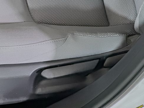 Used 2024 Toyota Corolla SE FWD image 13