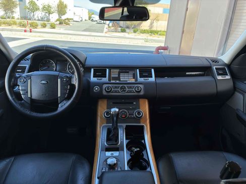 Used 2011 Land Rover Range Rover Sport HSE AWD/4WD image 16
