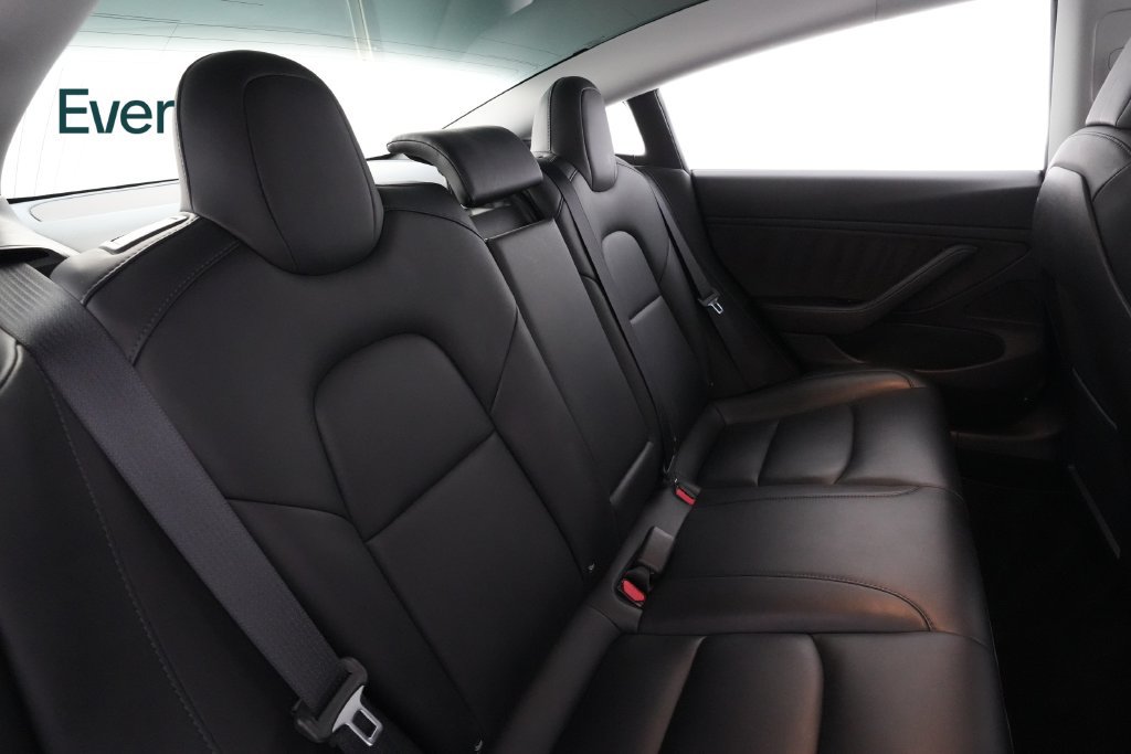 Used 2018 Tesla Model 3 Mid Range RWD image 5