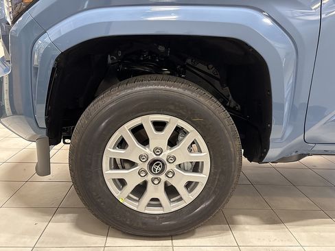 New 2026 Toyota Tacoma SR5 w/ SR5 Upgrade Package AWD/4WD image 7