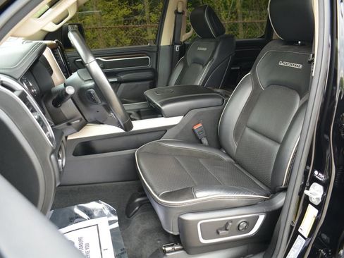 Used 2021 RAM 1500 Laramie AWD/4WD image 9