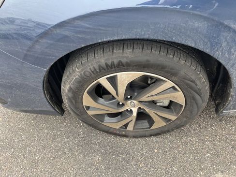 Used 2025 Subaru Legacy Premium w/ Popular Package #1A image 10