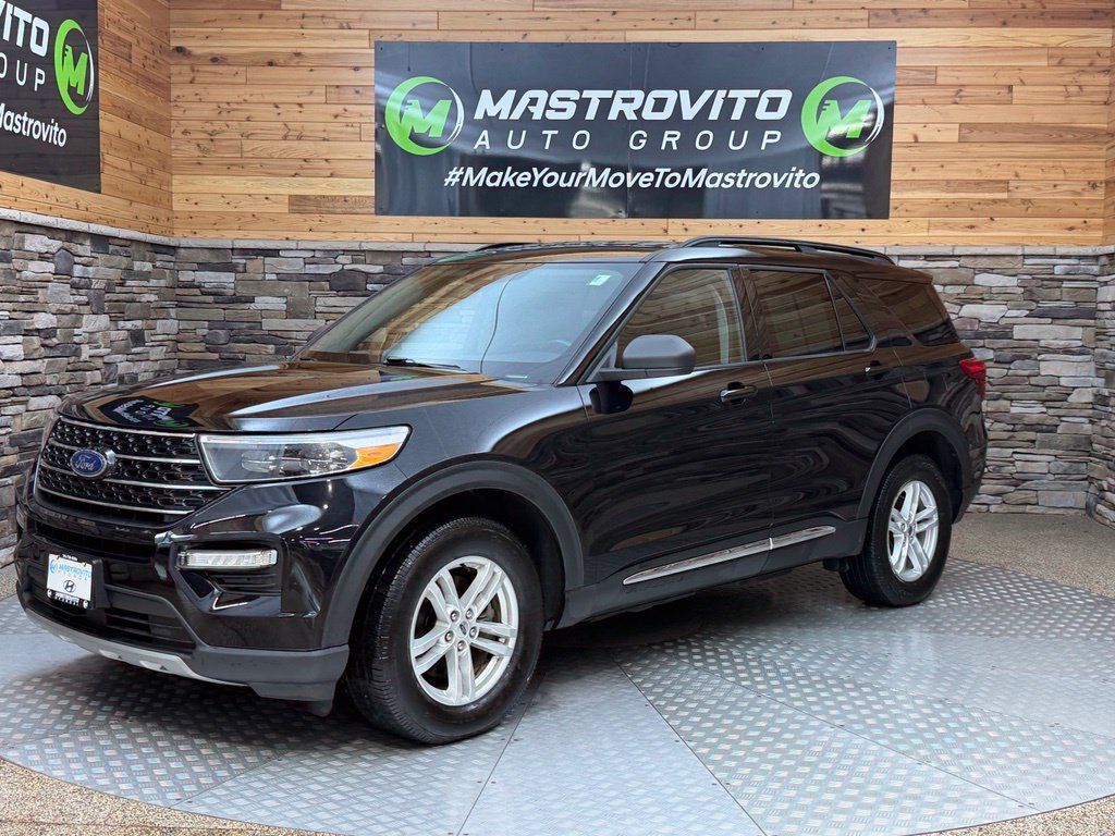Used 2020 Ford Explorer XLT w/ Equipment Group 202A AWD/4WD image 8