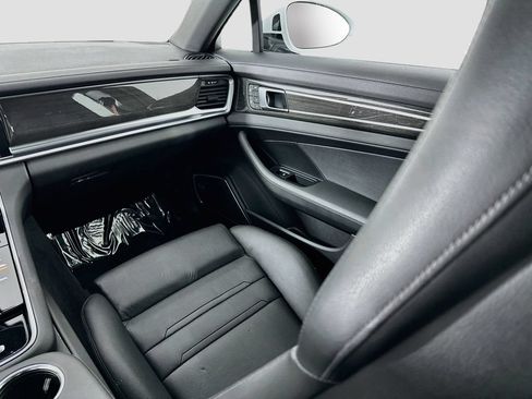 Certified 2023 Porsche Panamera Platinum Edition RWD image 26