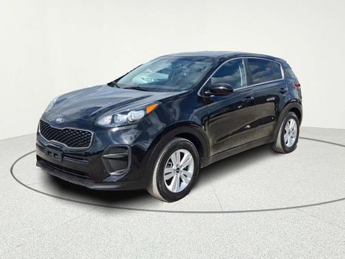 Used 2019 Kia Sportage LX image 2