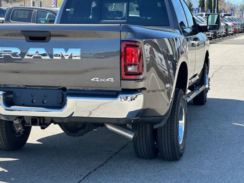 New 2026 RAM 3500 Tradesman AWD/4WD image 7