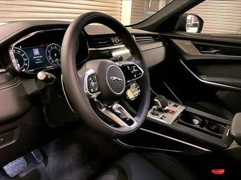 New 2026 Jaguar F-PACE R-Dynamic S image 7
