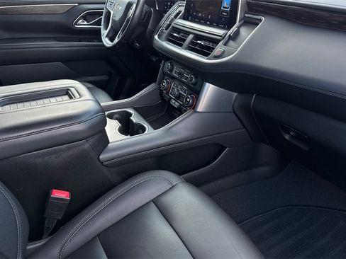 Used 2023 Chevrolet Suburban Z71 image 19