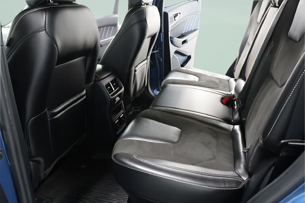 Used 2019 Ford Edge ST w/ Equipment Group 401A AWD/4WD image 27