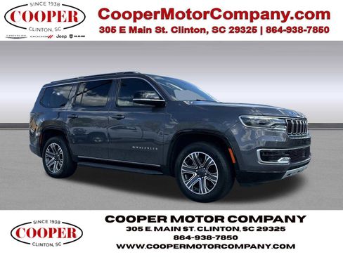 Used 2024 Jeep Wagoneer Series II w/ Flexible Seating Group image 1