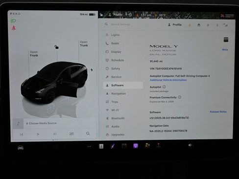 Used 2023 Tesla Model Y Long Range image 27