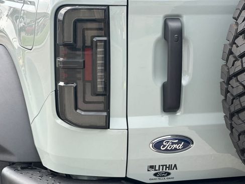 Certified 2022 Ford Bronco Wildtrak AWD/4WD image 28