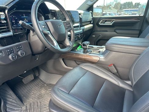 Used 2024 Chevrolet Silverado 1500 LT Trail Boss w/ LT Trail Boss Premium Package image 18