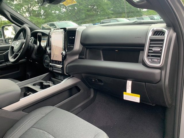 New 2026 RAM 2500 Big Horn AWD/4WD image 11