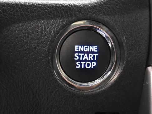 Certified 2022 Toyota 4Runner SR5 AWD/4WD image 18