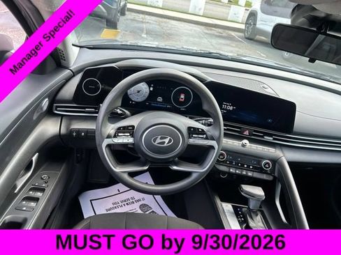 Used 2024 Hyundai Elantra SEL FWD image 26
