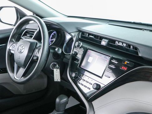 Used 2020 Toyota Camry LE FWD image 25