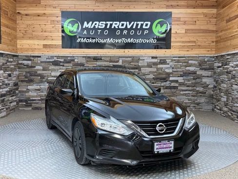 Used 2017 Nissan Altima 2.5 S w/ Power Driver Seat Package FWD image 2