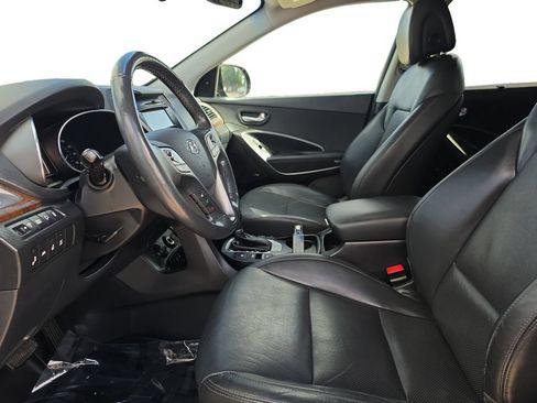 Used 2018 Hyundai Santa Fe Limited FWD image 12