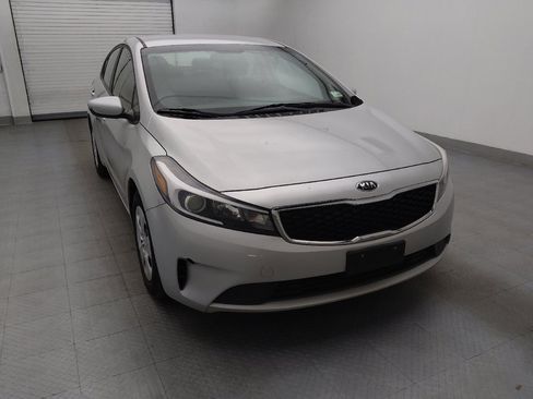 Used 2018 Kia Forte LX w/ LX Rear Camera Package image 14