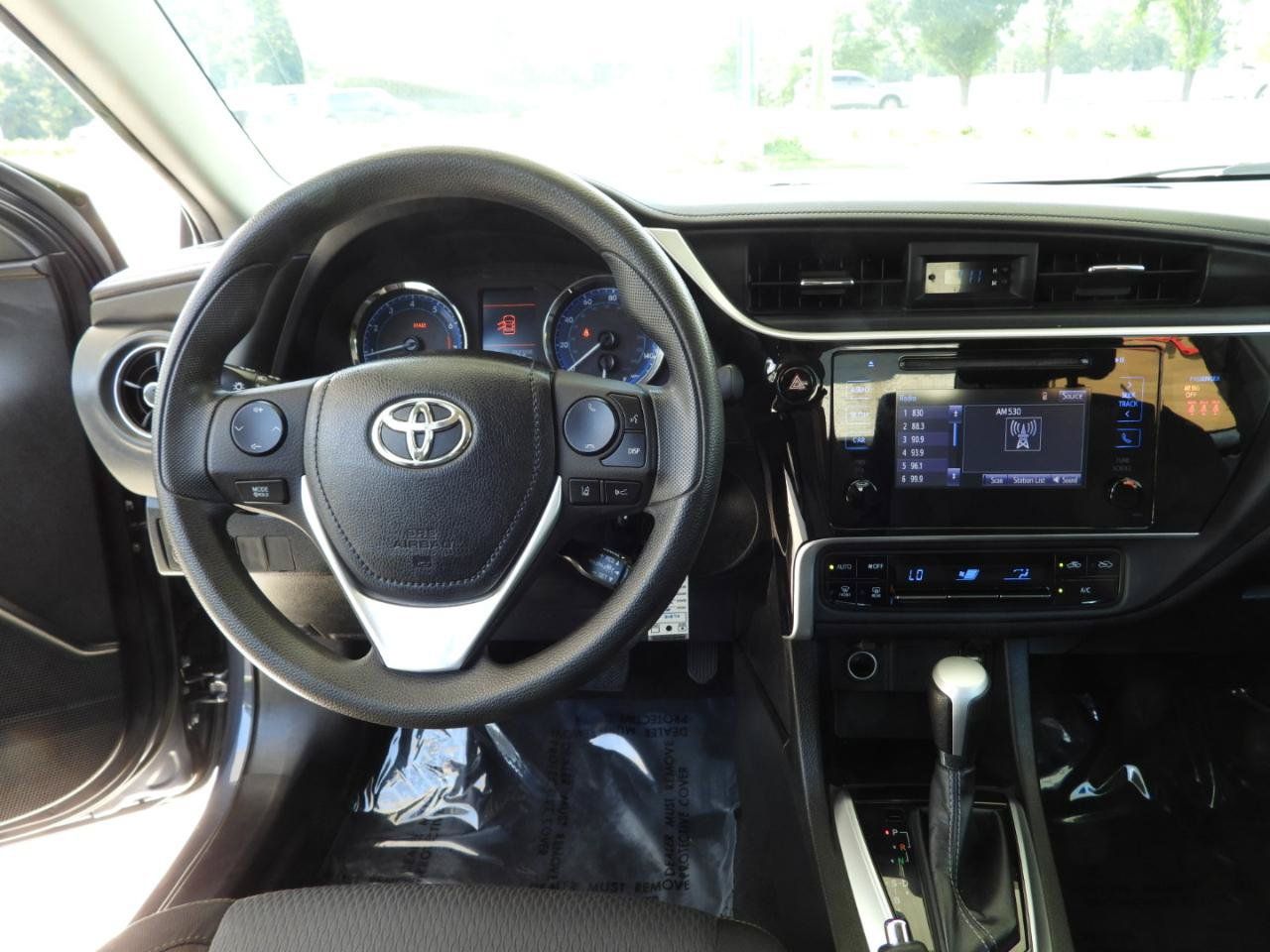 Used 2019 Toyota Corolla LE FWD image 35