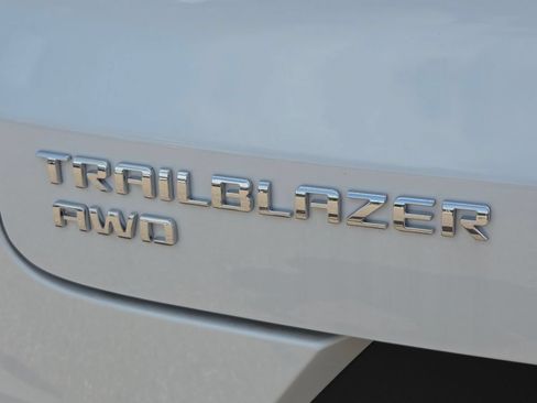 New 2026 Chevrolet TrailBlazer LT w/ Convenience Package AWD/4WD image 4