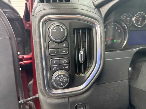 Used 2019 Chevrolet Silverado 1500 LTZ w/ LTZ Premium Package AWD/4WD image 27