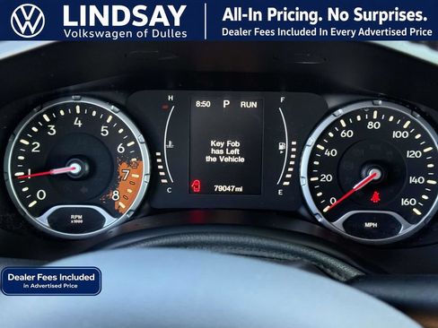 Used 2016 Jeep Renegade Latitude w/ Cold Weather Group FWD image 26