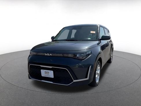 Used 2025 Kia Soul LX w/ LX Technology Package FWD image 7
