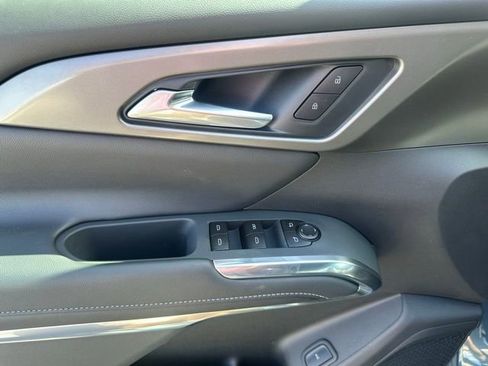 New 2026 Chevrolet Traverse LT w/ Midnight/Sport Edition AWD/4WD image 3