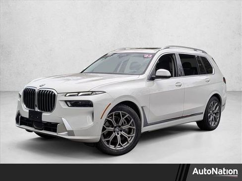 Used 2023 BMW X7 xDrive40i image 1
