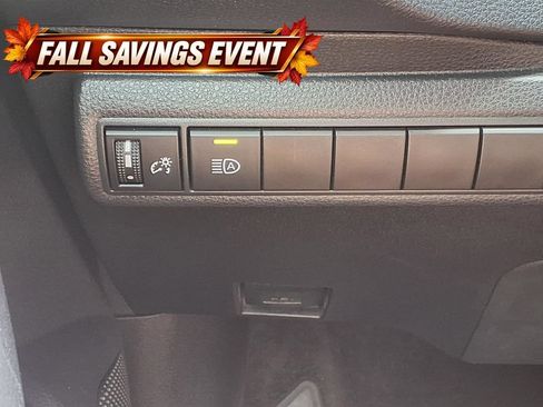 Used 2020 Toyota Corolla SE FWD image 22